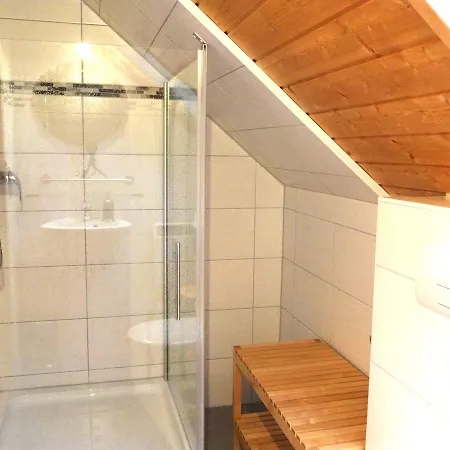 Dom wakacyjny Blau Am Useriner Mit Garten Userin